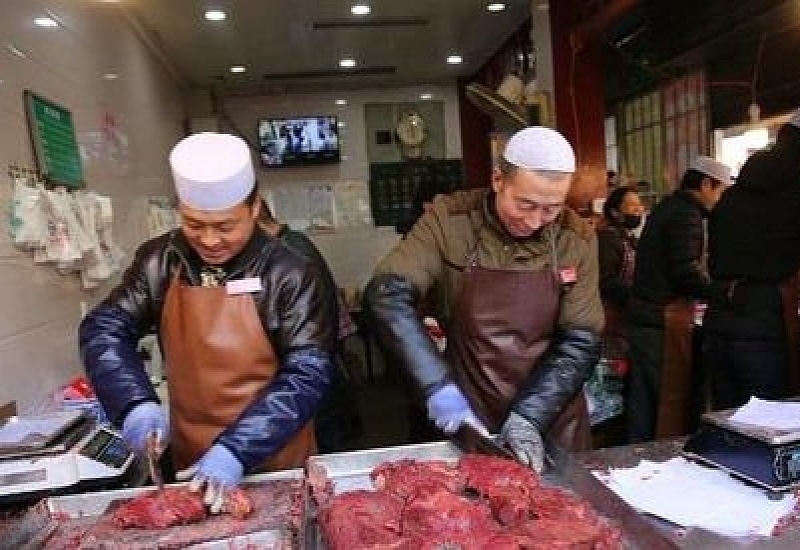 市场上的“假牛肉”究竟是用什么做的 看到制作原料 你还敢吃吗