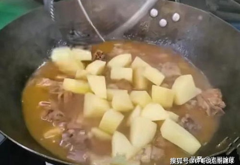 土豆切块炖多久能熟透