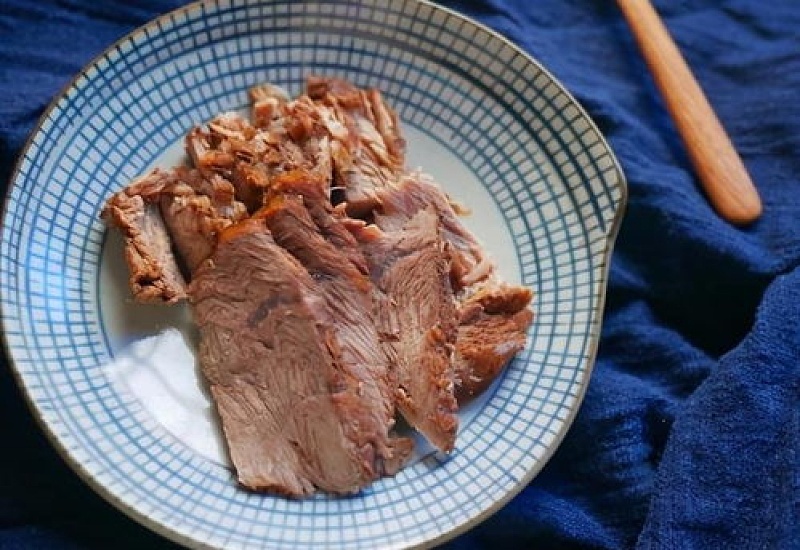 牛肉卤出来很松散