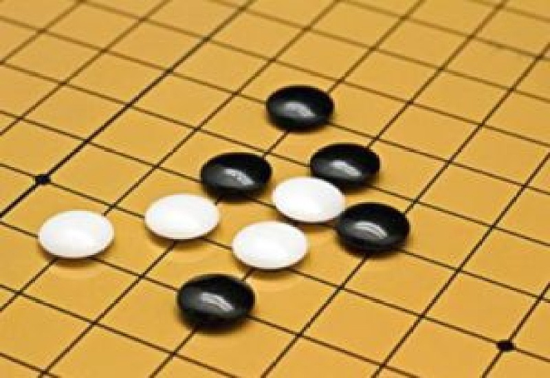 学围棋能开发智力吗？围棋棋盘的图案是什么