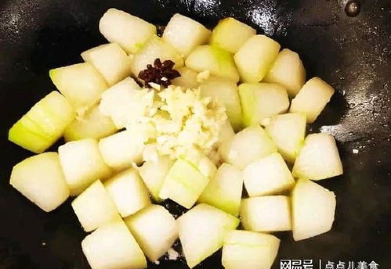 鲜美多汁的“红烧冬瓜”比肉还好吃 简单美味易上手